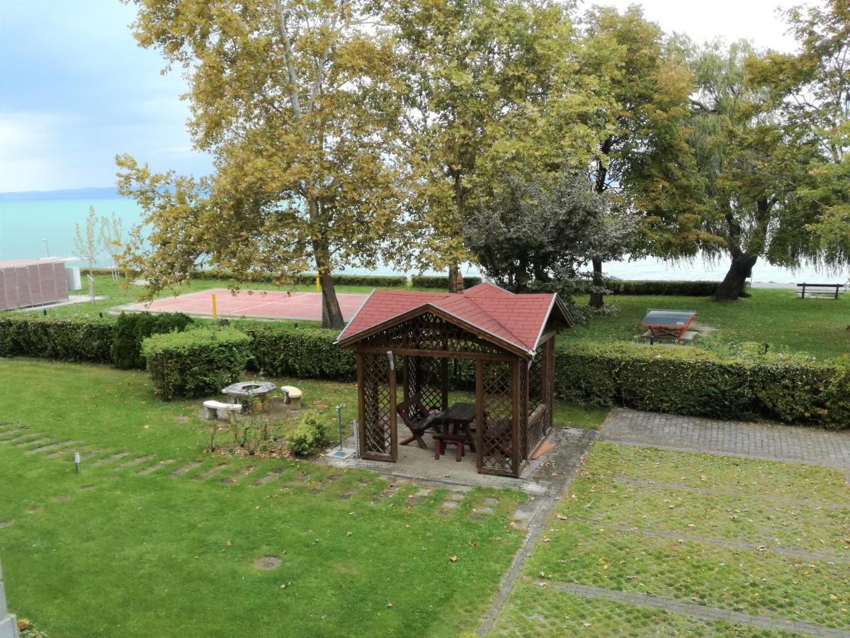 Bella Golden Beach Шиофок Экстерьер фото